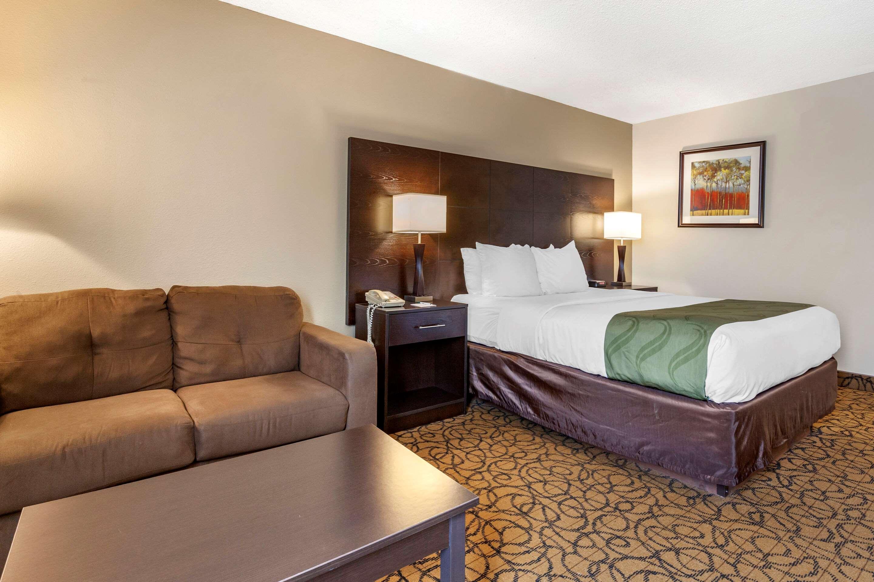 Quality Inn & Suites Escanaba North Exterior foto