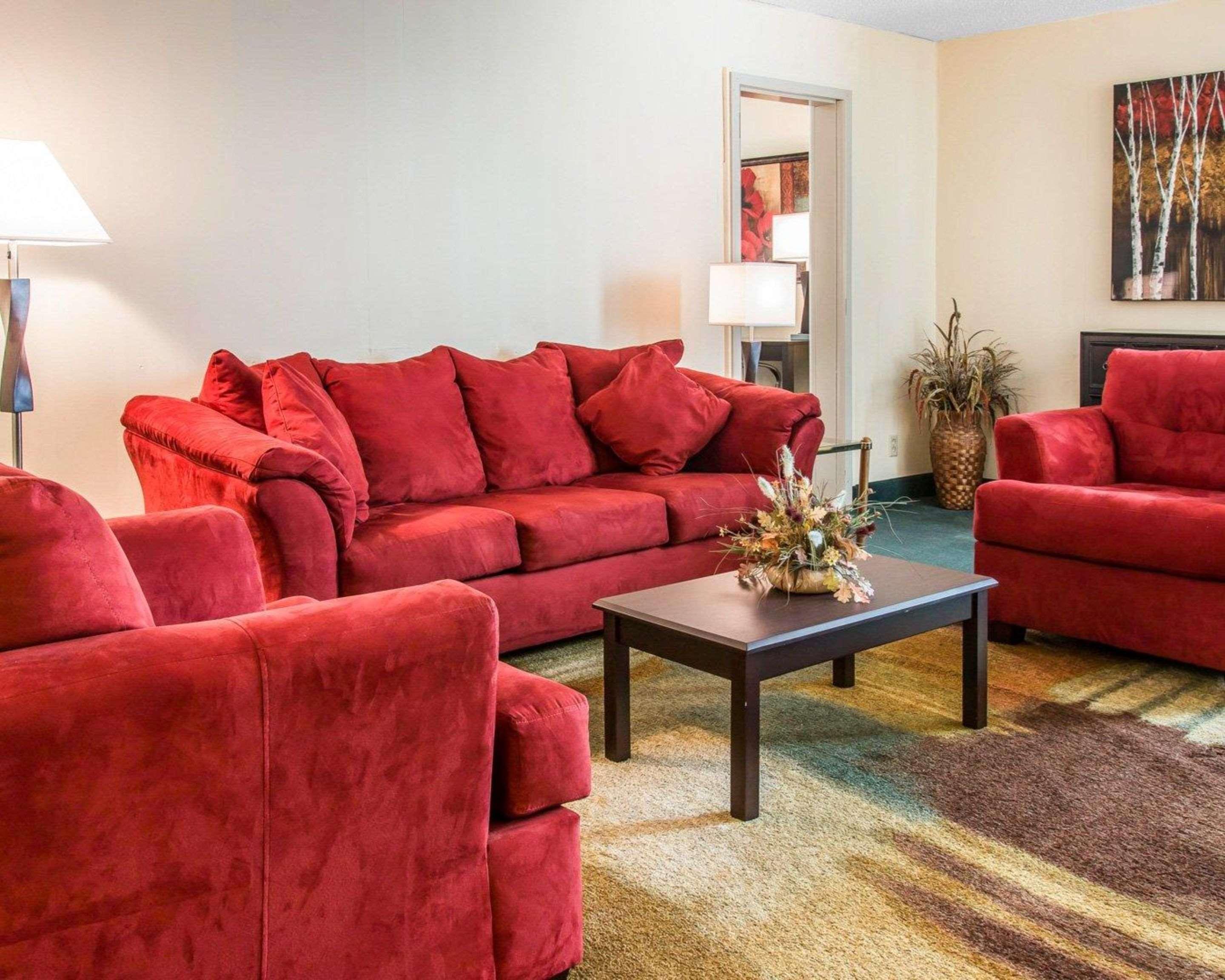 Quality Inn & Suites Escanaba North Exterior foto