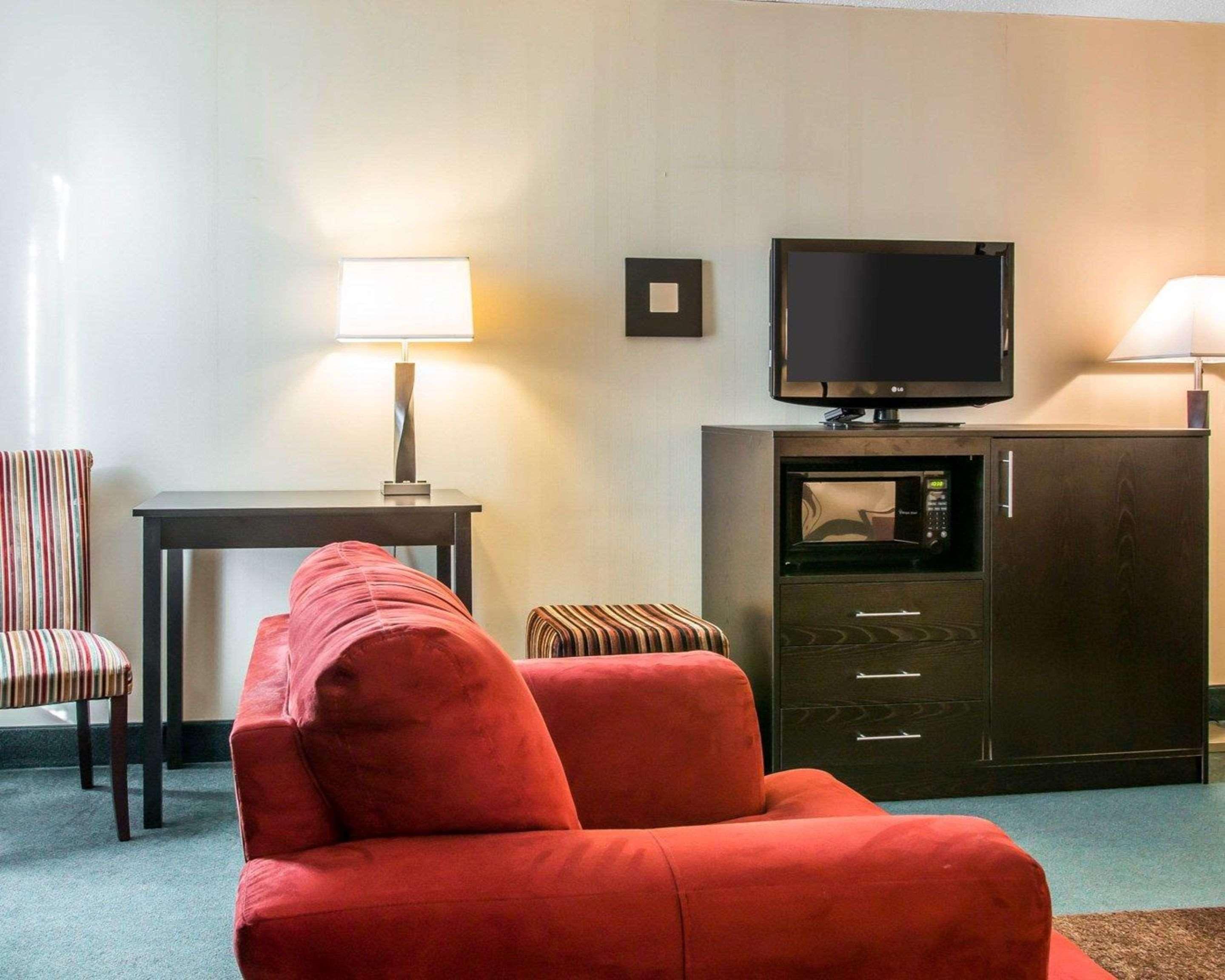 Quality Inn & Suites Escanaba North Exterior foto